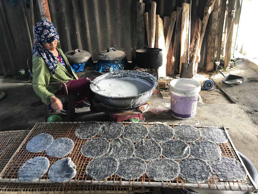 Bánh đa vừng đen 