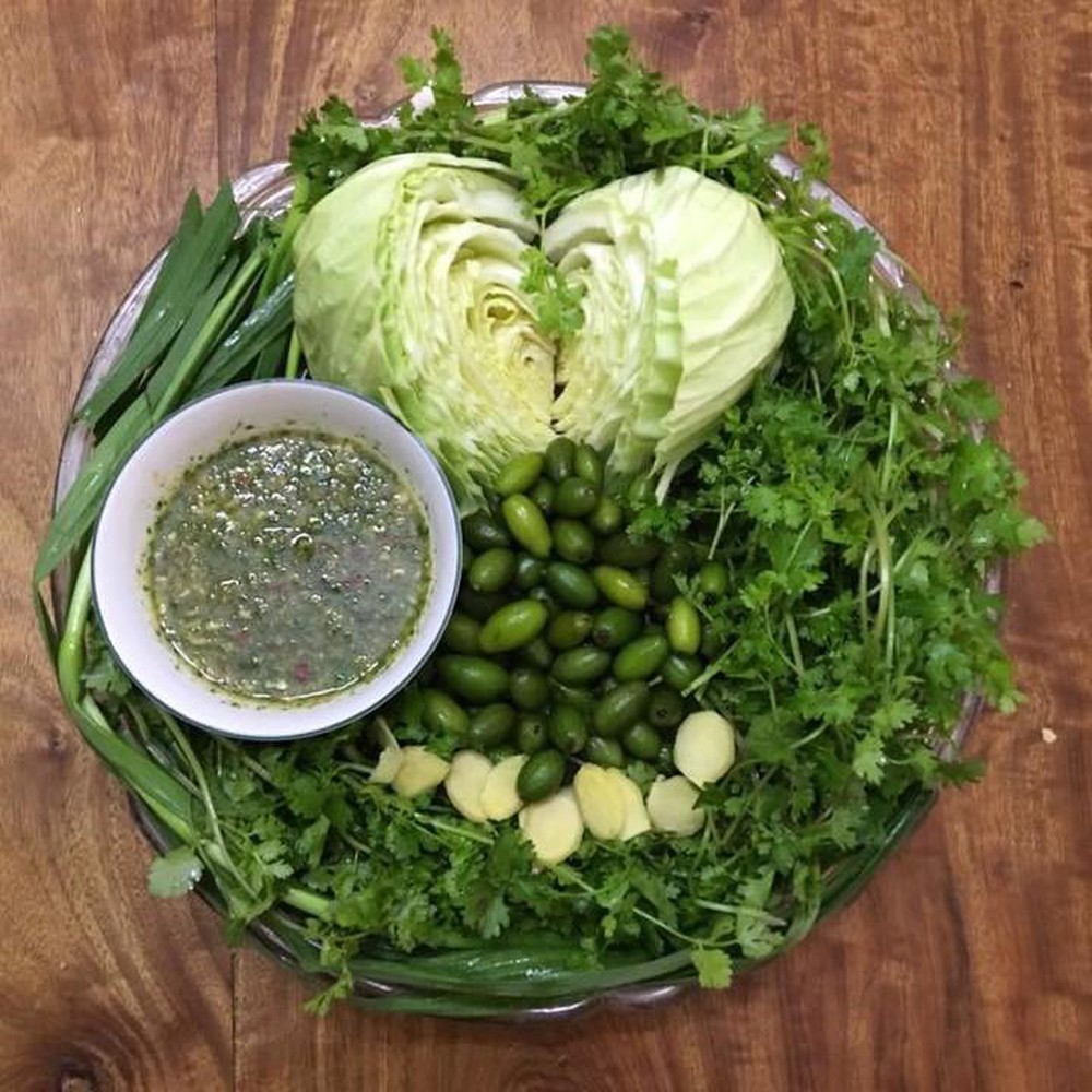 Mỗi lần ăn là quắn quéo, xuýt xoa, mắt nhắm nghiền..