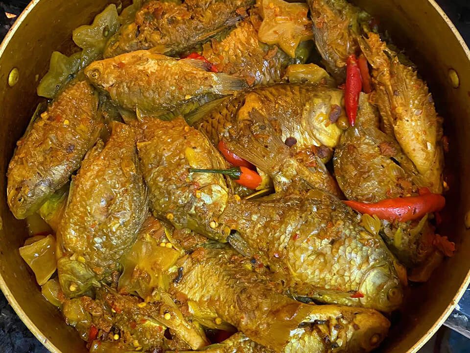 cá diếc kho cá diếc kho