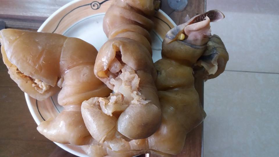 Vó bò luộc sẵn chấm mắm gừng