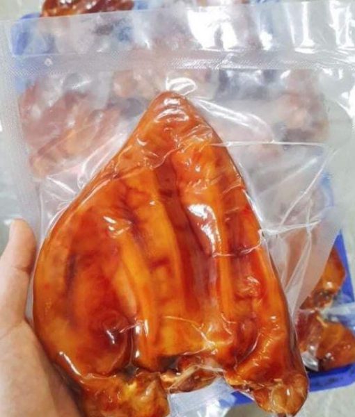 Tai lợn muối xông khói ăn liền - 360k/kg