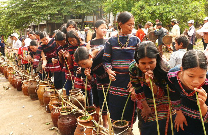 lễ hội uống rượu